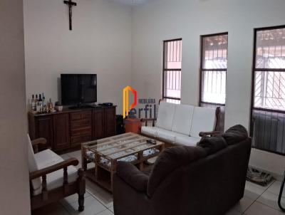 Casa Usada para Venda, em Pindamonhangaba, bairro Jardim Rosely, 4 dormitrios, 2 banheiros, 1 sute, 3 vagas