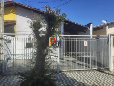 Casa Usada para Venda, em Pindamonhangaba, bairro Jardim Imperial, 3 dormitórios, 2 banheiros, 2 vagas