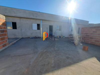 Casa para Venda, em Pindamonhangaba, bairro Vista Alegre, 2 dormitórios, 1 banheiro, 2 vagas