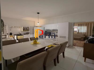 Casa Usada para Venda, em Pindamonhangaba, bairro Momba�a, 3 dormit�rios, 1 banheiro, 1 su�te, 2 vagas